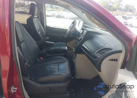 2012 Chrysler Town & Country Touring z USA, uszkodzony, nr VIN 2C4RC1BG8CR194768